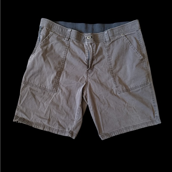 Weatherproof Men's Tan Cargo Shorts - Picture 1 of 6
